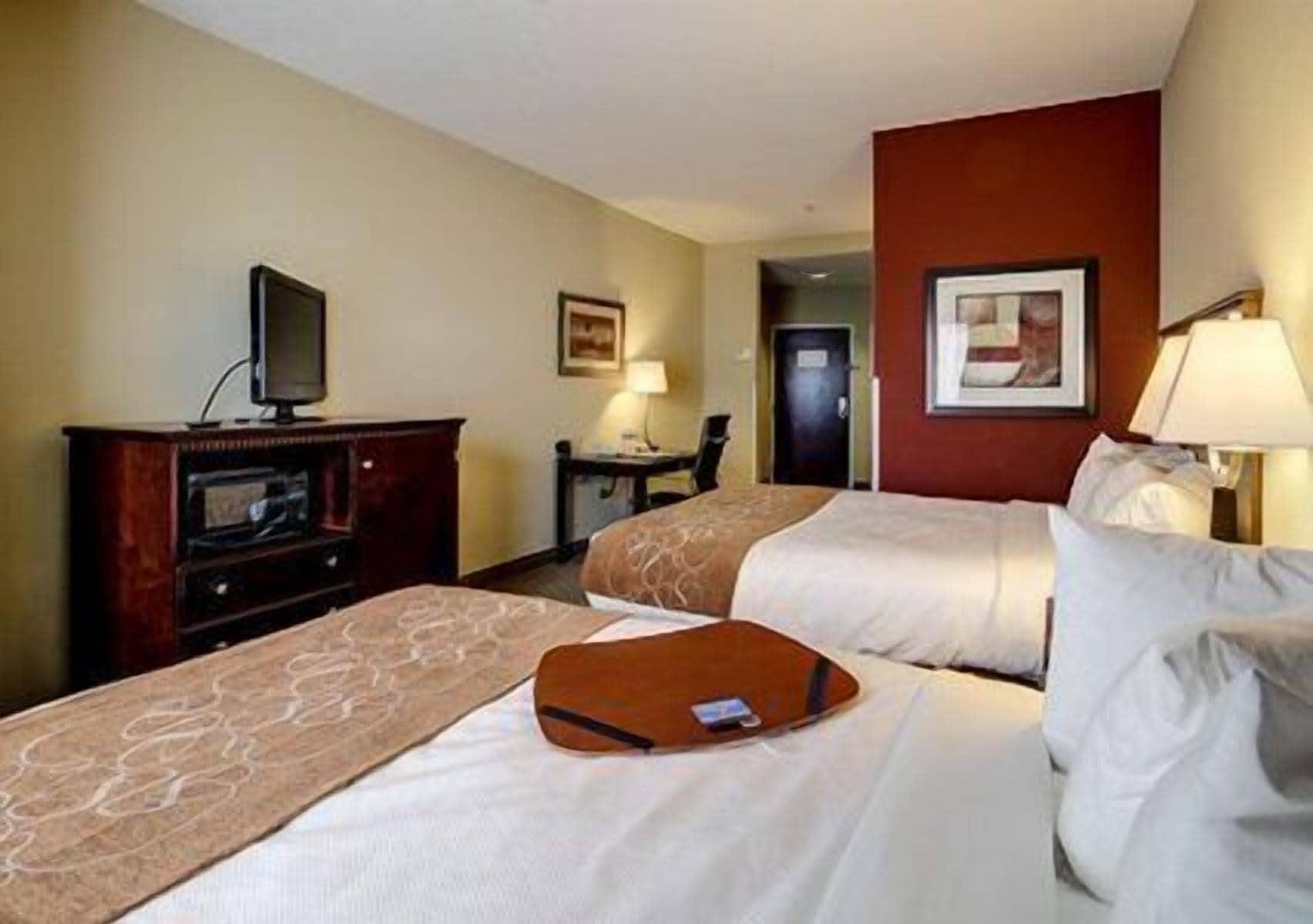 Comfort Suites Biloxi/Ocean Springs Exterior photo